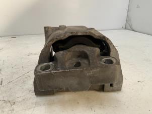 Gebruikte Motorsteun Volkswagen Golf V (1K1) 1.6 FSI 16V Prijs € 17,50 Margeregeling aangeboden door Autodemontage van der Iest
