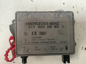 Gebruikte Antenne Versterker Mercedes E (W211) 2.2 E-220 CDI 16V Prijs € 20,00 Margeregeling aangeboden door Autodemontage van der Iest