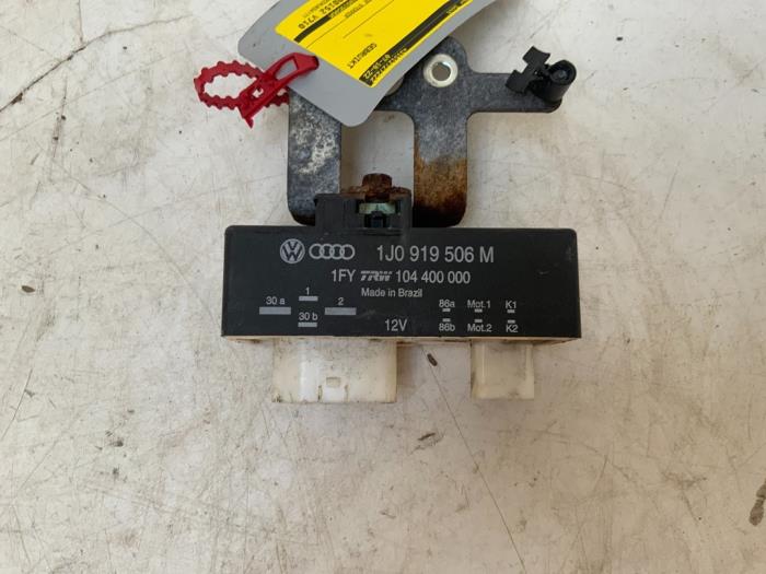 Gebruikte Koelvin module Volkswagen Polo V (6R) 1.2 12V Prijs € 15,00 Margeregeling aangeboden door Autodemontage van der Iest