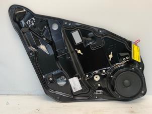 Gebruikte Ruitmechaniek 4Deurs rechts-achter Mercedes ML II (164/4JG) 3.0 ML-280 CDI 4-Matic V6 24V Prijs € 25,00 Margeregeling aangeboden door Autodemontage van der Iest