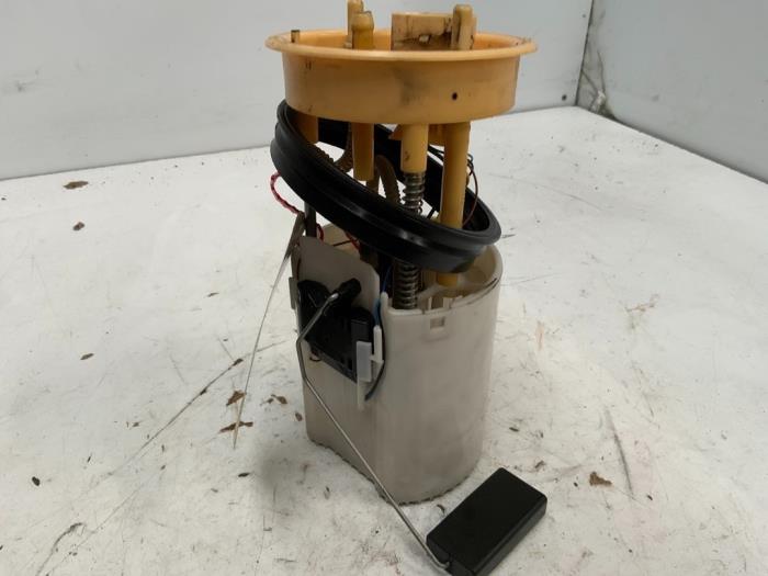 Gebruikte Tank element Pomp Seat Ibiza ST (6J8) 1.2 TDI Ecomotive Prijs € 39,99 Margeregeling aangeboden door Autodemontage van der Iest