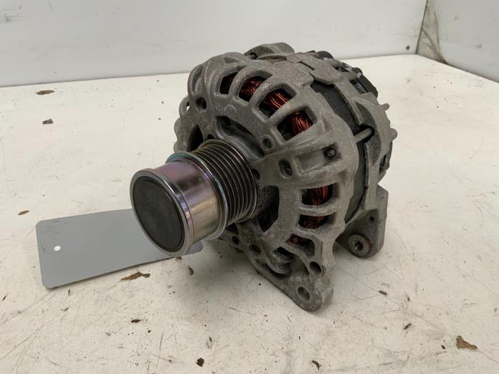 Gebruikte Dynamo Volkswagen Polo V (6R) 1.0 TSI 12V BlueMotion Prijs € 39,99 Margeregeling aangeboden door Autodemontage van der Iest