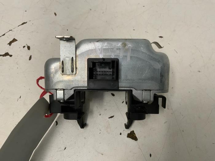 Anti diefstal slot van een Volkswagen Golf VII (AUA) 1.4 TSI BlueMotion Technology 125 16V 2015