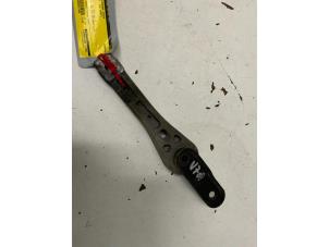 Gebruikte Versnellingsbak Steun Seat Leon (1P1) 2.0 TFSI FR 16V Prijs € 9,99 Margeregeling aangeboden door Autodemontage van der Iest