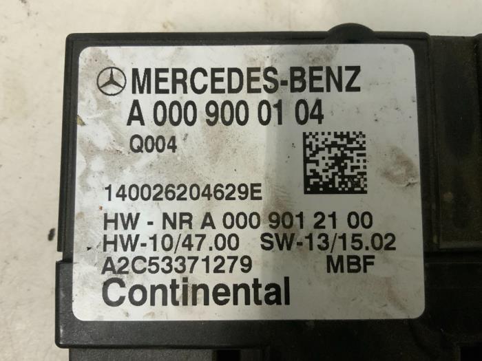 ADM brandstof module van een Mercedes-Benz A (W176) 1.8 A-200 CDI 16V 2014