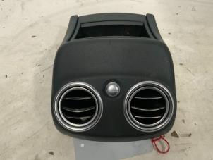 Gebruikte Luchtrooster achter Mercedes C (C205) C-250d 2.2 16V BlueTEC Prijs € 34,99 Inclusief btw aangeboden door Autodemontage van der Iest