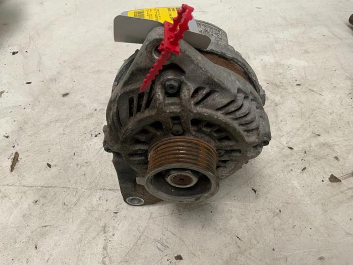 Gebruikte Dynamo Mazda 2 (DE) 1.3 16V S-VT High Power Prijs € 24,99 Margeregeling aangeboden door Autodemontage van der Iest