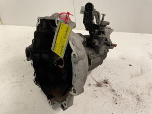 Gebruikte Versnellingsbak Volkswagen Up! (121) 1.0 12V 75 Prijs € 299,99 Margeregeling aangeboden door Autodemontage van der Iest