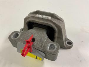 Gebruikte Motorsteun Volkswagen Up! (121) 1.0 12V 75 Prijs € 14,99 Margeregeling aangeboden door Autodemontage van der Iest