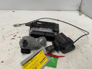 Gebruikte Kontaktslot + computer Mercedes E (W211) 3.2 E-320 CDI 24V Prijs € 125,00 Margeregeling aangeboden door Autodemontage van der Iest