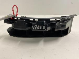 Gebruikte Bumpersteun rechts-achter Mercedes E (W212) E-350 CDI V6 24V BlueEfficiency Prijs € 19,99 Margeregeling aangeboden door Autodemontage van der Iest