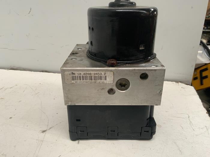 Gebruikte ABS Pomp Volkswagen Lupo (6X1) 1.0 MPi 50 Prijs € 15,00 Margeregeling aangeboden door Autodemontage van der Iest