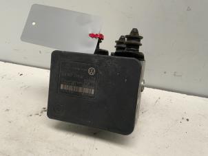 Gebruikte ABS Pomp Volkswagen Golf V (1K1) 1.4 16V Prijs € 75,00 Margeregeling aangeboden door Autodemontage van der Iest