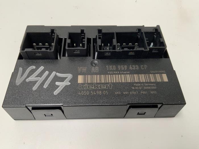 Gebruikte Computer Body Control Volkswagen Golf V (1K1) 1.4 16V Prijs € 12,50 Margeregeling aangeboden door Autodemontage van der Iest