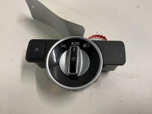 Gebruikte Licht Schakelaar Mercedes E Estate (S212) E-200 CDI 16V BlueEfficiency,BlueTEC Prijs € 29,99 Margeregeling aangeboden door Autodemontage van der Iest