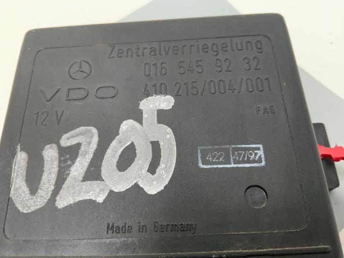 Central electronic module van een Mercedes-Benz Vito (638.1/2) 2.3 108D 1998
