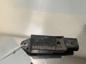 Gebruikte Airbag Sensor Mercedes E (W211) 2.2 E-220 CDI 16V Prijs € 17,50 Margeregeling aangeboden door Autodemontage van der Iest