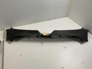 Gebruikte Afdekplaat diversen Audi A6 Avant Quattro (C6) 3.0 TDI V6 24V Prijs € 25,00 Margeregeling aangeboden door Autodemontage van der Iest