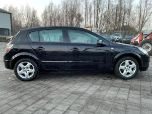 Gebruikte Portier 4Deurs rechts-voor Opel Astra H (L48) 1.6 16V Prijs € 50,00 Margeregeling aangeboden door Autodemontage van der Iest