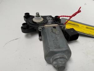 Gebruikte Motor electrisch raam Mercedes S (W220) 5.8 S-600L V12 36V Prijs € 15,00 Margeregeling aangeboden door Autodemontage van der Iest