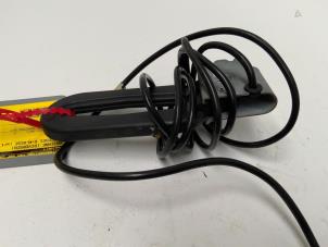 Gebruikte Antenne (diversen) Mercedes S (W220) 5.8 S-600L V12 36V Prijs € 35,00 Margeregeling aangeboden door Autodemontage van der Iest