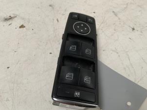 Gebruikte Ruit schakelaar elektrisch Mercedes E Estate (S212) E-220 CDI 16V BlueEfficiency Prijs € 30,00 Margeregeling aangeboden door Autodemontage van der Iest