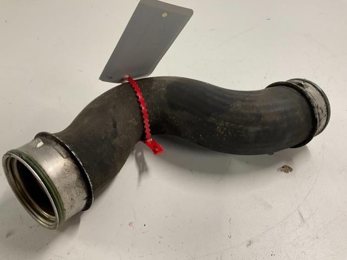 Gebruikte Intercooler Slang Audi A3 Sportback (8PA) 2.0 TFSI 16V Prijs € 12,50 Margeregeling aangeboden door Autodemontage van der Iest