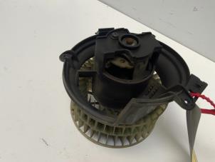 Gebruikte Chaufage Ventilatiemotor Mercedes E diesel (W124) 3.0 300 D Prijs € 15,00 Margeregeling aangeboden door Autodemontage van der Iest
