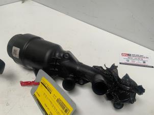 Gebruikte Oliefilterhouder Mercedes C (W204) 2.2 C-200 CDI 16V BlueEFFICIENCY Prijs € 20,00 Margeregeling aangeboden door Autodemontage van der Iest