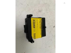 Gebruikte Deur module Volkswagen Touran (1T1/T2) 2.0 FSI 16V Prijs € 15,00 Margeregeling aangeboden door Autodemontage van der Iest