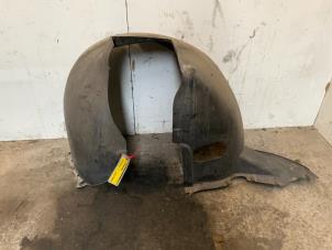 Gebruikte Slijkweerder Volkswagen Touran (1T1/T2) 2.0 FSI 16V Prijs € 20,00 Margeregeling aangeboden door Autodemontage van der Iest