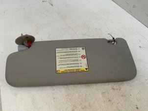 Gebruikte Zonneklep Chevrolet Spark (M300) 1.0 16V Bifuel Prijs € 20,00 Margeregeling aangeboden door Autodemontage van der Iest