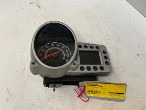 Gebruikte Tellerklok Chevrolet Spark (M300) 1.0 16V Bifuel Prijs € 40,00 Margeregeling aangeboden door Autodemontage van der Iest