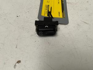 Gebruikte Schakelaar Mercedes Vaneo (W414) 1.7 CDI 16V Prijs € 9,99 Margeregeling aangeboden door Autodemontage van der Iest