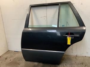 Gebruikte Deur 4Deurs links-achter Mercedes E Combi diesel (S124) 2.5 250 TD Prijs € 50,00 Margeregeling aangeboden door Autodemontage van der Iest