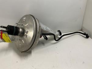 Gebruikte Rembekrachtiger Mercedes CLA (117.3) 2.0 CLA-250 Turbo 16V Prijs € 50,00 Margeregeling aangeboden door Autodemontage van der Iest