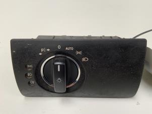 Gebruikte Licht Schakelaar Mercedes ML II (164/4JG) 3.0 ML-320 CDI 4-Matic V6 24V Prijs € 17,50 Margeregeling aangeboden door Autodemontage van der Iest