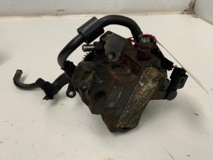 Gebruikte Dieselpomp Mercedes ML II (164/4JG) 3.0 ML-320 CDI 4-Matic V6 24V Prijs € 125,00 Margeregeling aangeboden door Autodemontage van der Iest