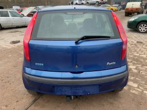 Gebruikte Achterklep Fiat Punto II (188) 1.2 60 S Prijs € 30,00 Margeregeling aangeboden door Autodemontage van der Iest