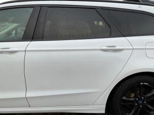 Gebruikte Portier 4Deurs links-achter Ford Mondeo V Wagon 1.5 EcoBoost 16V Prijs € 495,99 Margeregeling aangeboden door Autodemontage van der Iest