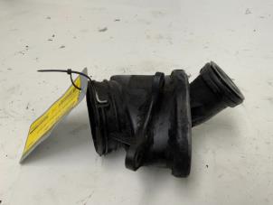 Gebruikte Intercooler Buis Mercedes C Estate (S204) 2.2 C-200 CDI 16V . Prijs € 17,50 Margeregeling aangeboden door Autodemontage van der Iest