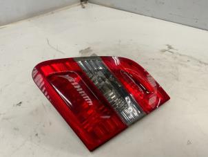 Gebruikte Achterlicht rechts Mercedes B (W245) 2.0 B-200 16V Turbo Prijs € 11,50 Margeregeling aangeboden door Autodemontage van der Iest