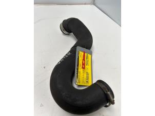 Gebruikte Intercooler Slang Mercedes B (W245) 2.0 B-200 16V Turbo Prijs € 10,00 Margeregeling aangeboden door Autodemontage van der Iest