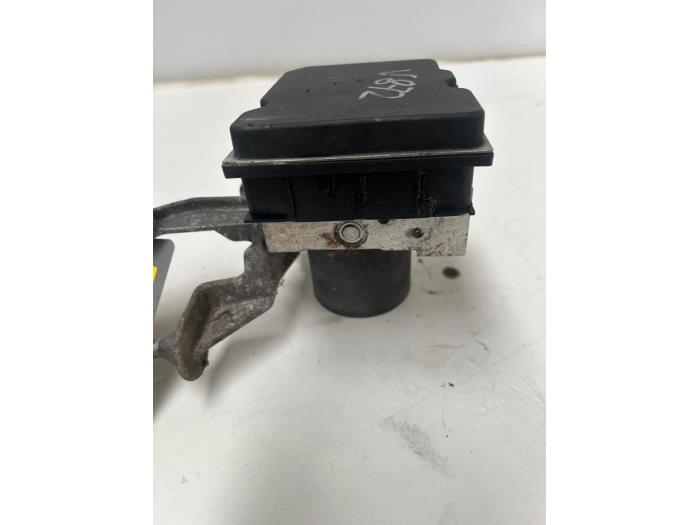 Gebruikte ABS Pomp Mercedes B (W245) 2.0 B-200 16V Turbo Prijs € 17,50 Margeregeling aangeboden door Autodemontage van der Iest