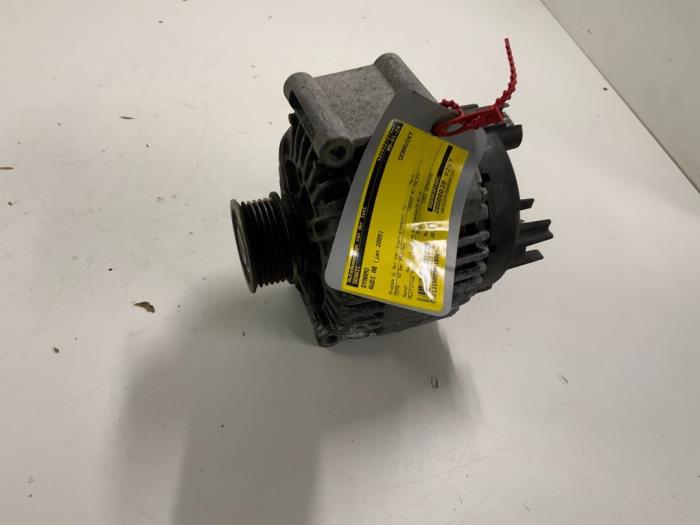 Dynamo van een Audi A6 Quattro (C6) 3.0 TDI V6 24V 2009