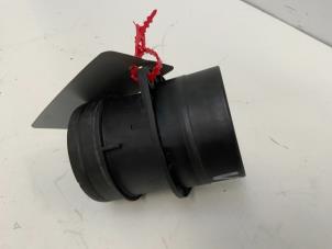 Gebruikte Luchtmassameter Audi A3 Sportback (8PA) 2.0 TDI 16V Prijs € 12,50 Margeregeling aangeboden door Autodemontage van der Iest