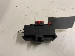Gebruikte Stroomverdeler Mercedes C (W203) 1.8 C-200K 16V Prijs € 9,99 Margeregeling aangeboden door Autodemontage van der Iest