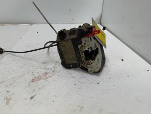 Gebruikte Deurslot Mechaniek 4Deurs rechts-voor Mercedes E (W211) 3.2 E-320 CDI 24V Prijs € 70,00 Margeregeling aangeboden door Autodemontage van der Iest