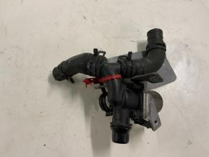 Gebruikte Extra waterpomp Mercedes E Estate (S212) E-200 CDI 16V BlueEfficiency,BlueTEC Prijs € 14,99 Margeregeling aangeboden door Autodemontage van der Iest