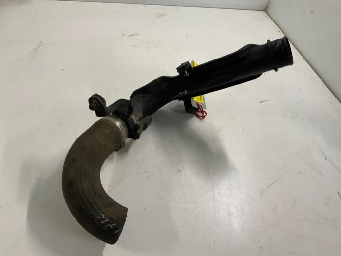 Gebruikte Intercooler Buis Volkswagen Golf V (1K1) 1.6 FSI 16V Prijs € 19,99 Margeregeling aangeboden door Autodemontage van der Iest